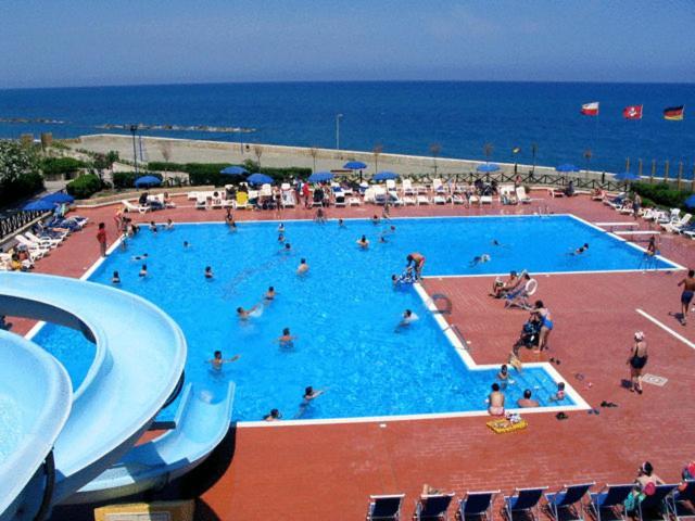 Villaggio Hotel Club Calanovellamare Piraino Exteriér fotografie