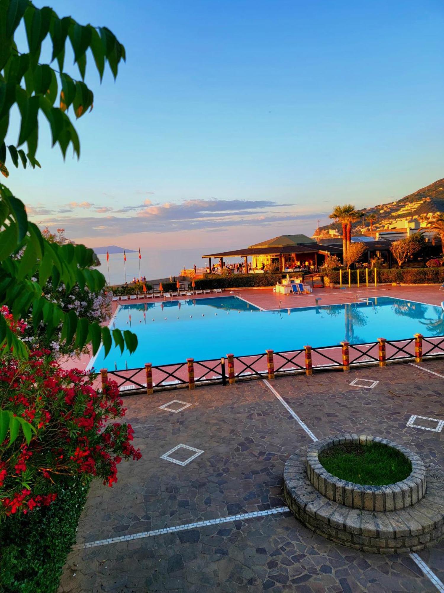 Villaggio Hotel Club Calanovellamare Piraino Exteriér fotografie